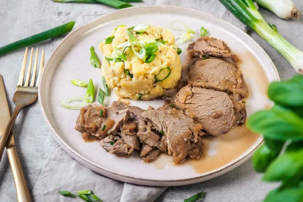 Pork tenderloin with onion dressing and mashed potatoes, PROTEIN + program